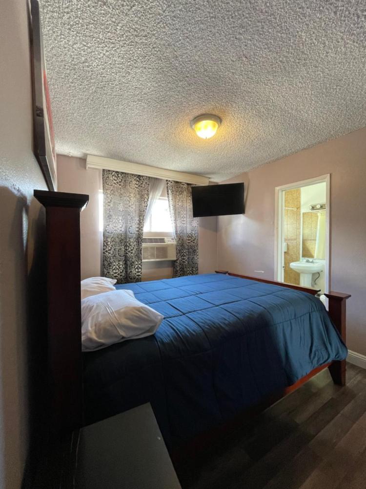 Queen Suite interior